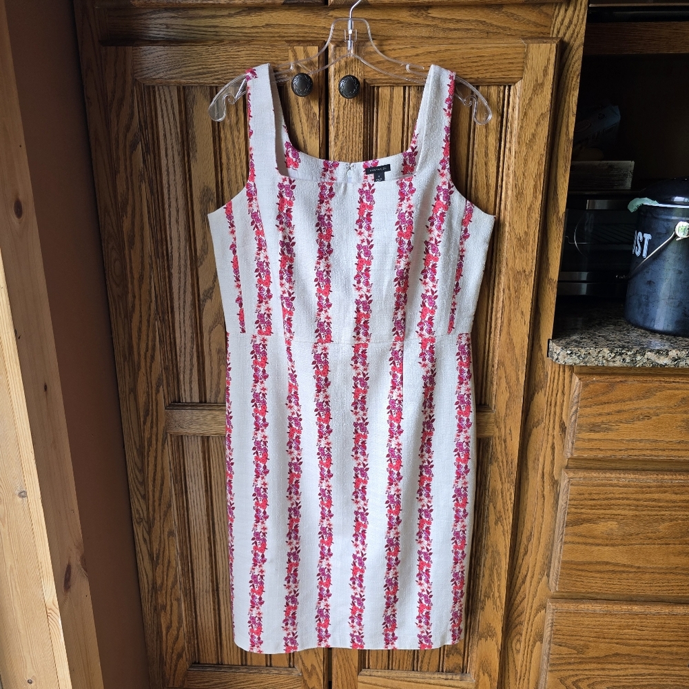 Ann Taylor Floral Square Neck Sheath Dress, size 8, EUC - Picture 5 of 13